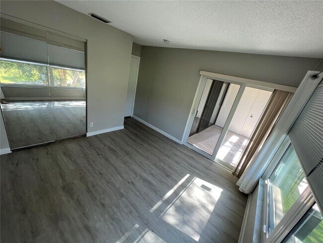 Building Photo - 6180 Sun Blvd