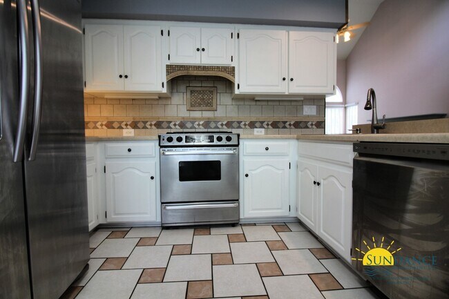 Building Photo - Lovely 4 Bedroom Home in Fort Walton Beach