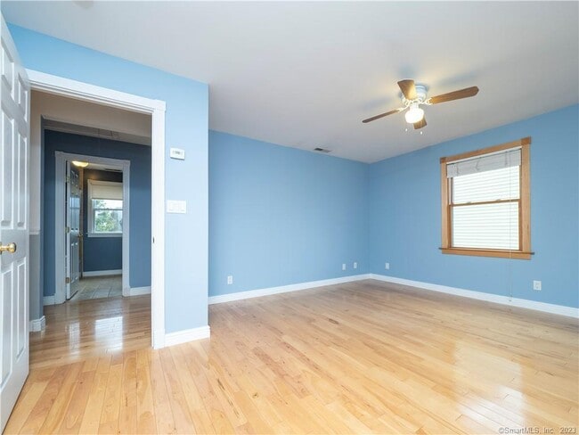 Building Photo - 8 Maplewood Terrace