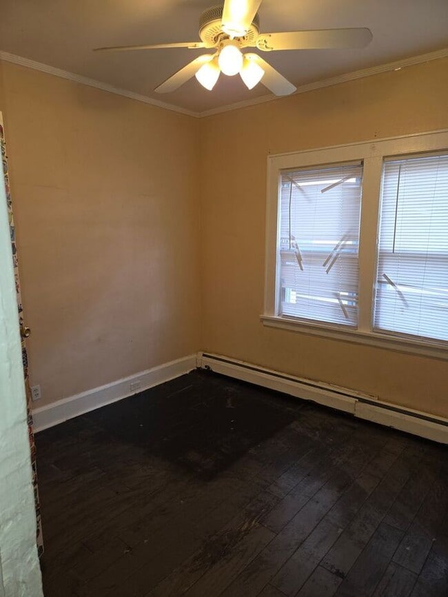 Building Photo - 24 Valley St