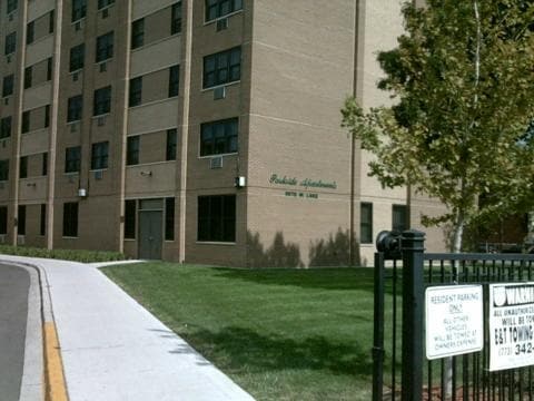 Primary Photo - Parkside Apartments