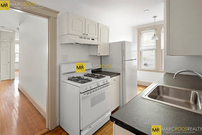 Primary Photo - 24 Sidlaw Rd