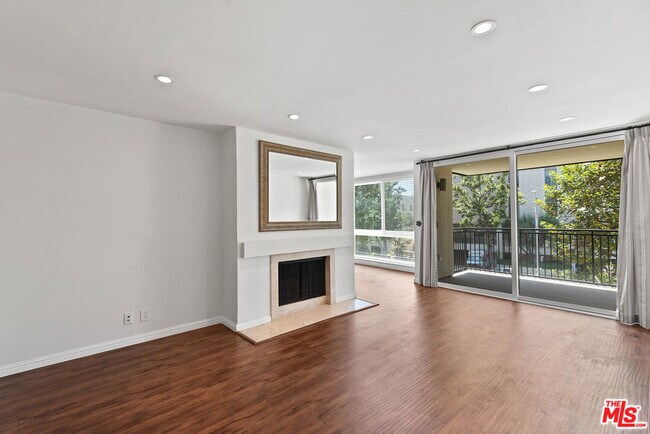Building Photo - 1340 S Beverly Glen Blvd