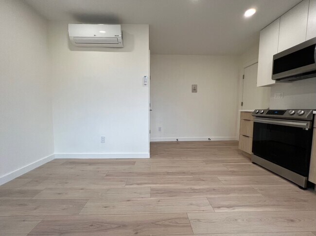 Building Photo - 1 Parker Hill Ter