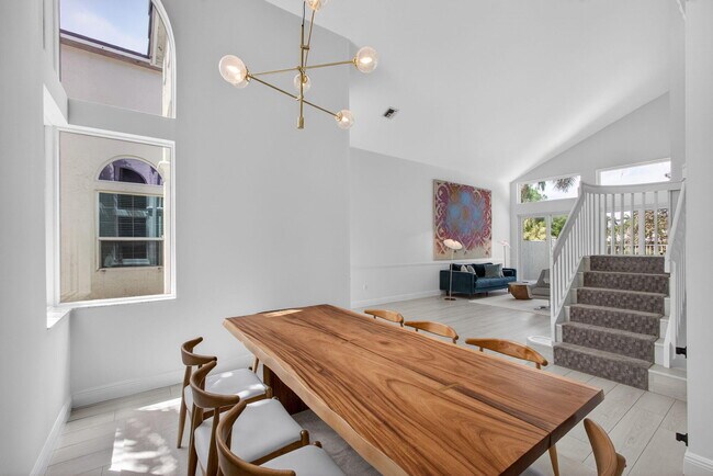 Building Photo - 2114 Chagall Cir