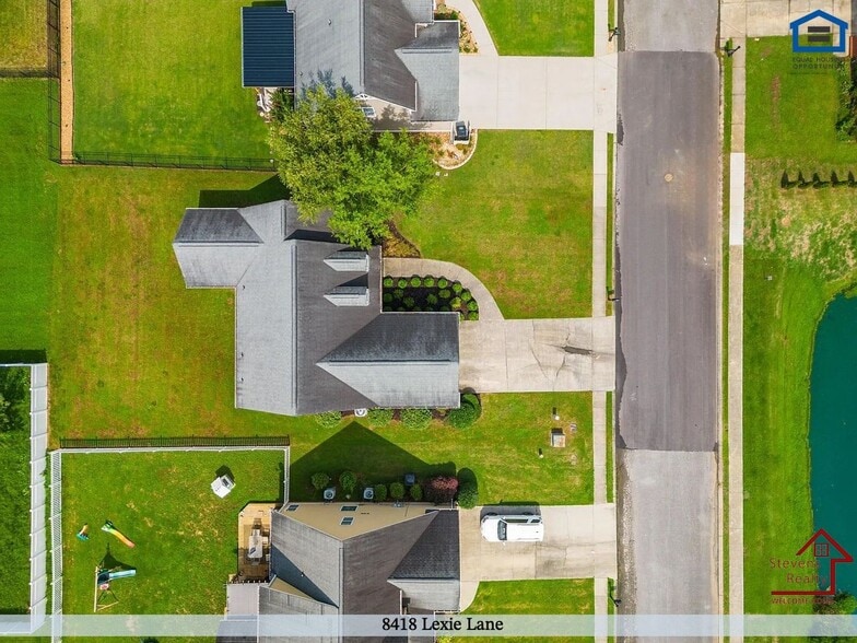 Building Photo - 8418 Lexie Ln