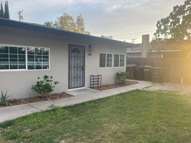 Building Photo - 3608 W Valencia Dr