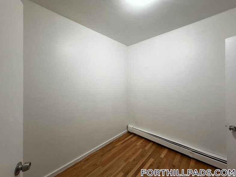 Building Photo - 155 Centre St