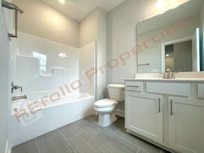 Building Photo - Gorgeous Brand New 4 Bedroom 3 Bath Home w...
