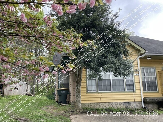 Building Photo - 1109 Waggoner Ct W