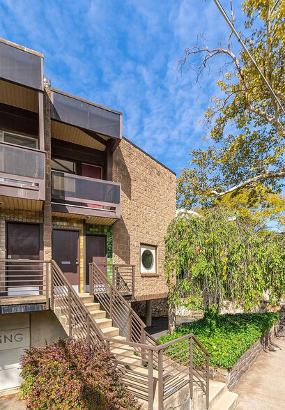 Building Photo - 4005 Woodland Ave