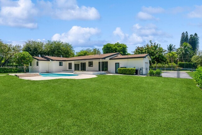 Building Photo - 7001 SW 126th St