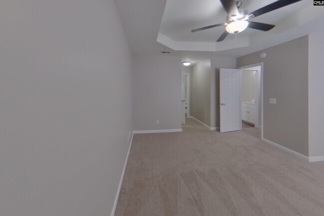 Building Photo - 229 Montclaire Cir