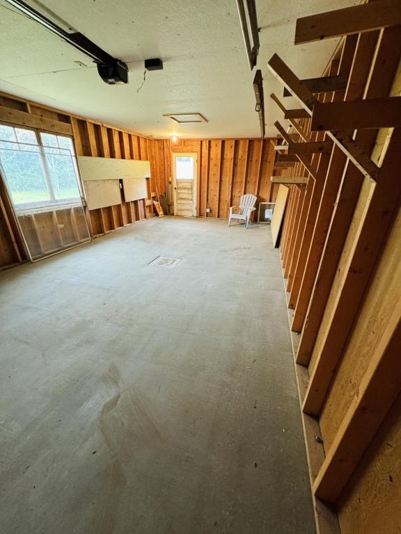 Building Photo - 821 1/2 N Ewing St