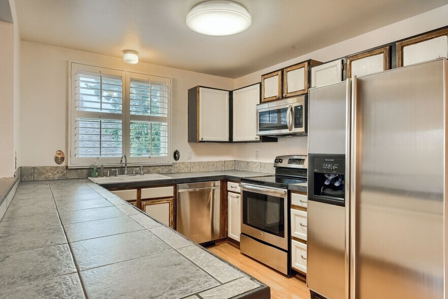 Building Photo - 8488 Prairie Clover Way