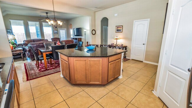 Building Photo - 8807 Seguin Cove Ln
