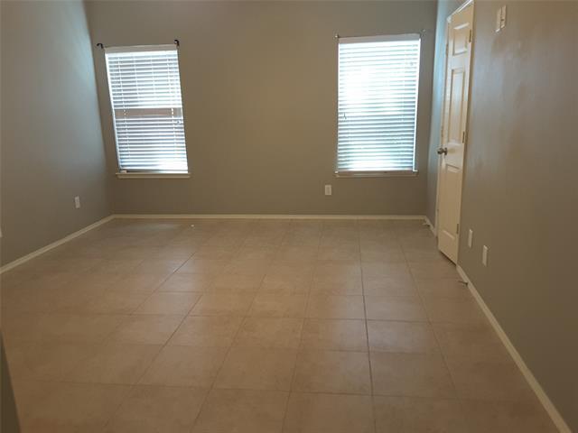 Building Photo - 15617 Gatehouse Dr