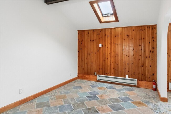 Building Photo - 378 Broadway