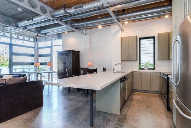 Building Photo - 1401 Eva St