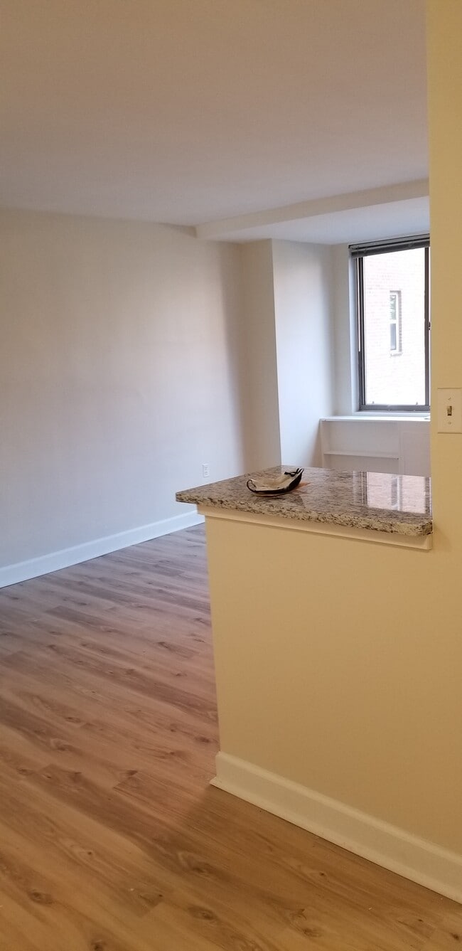 Building Photo - 1121 ARLINGTON
