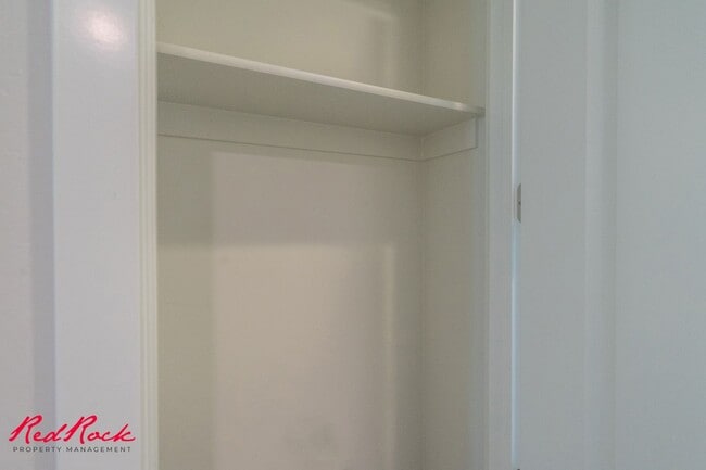 Building Photo - Hurricane Valley 3 Bedroom Townhome