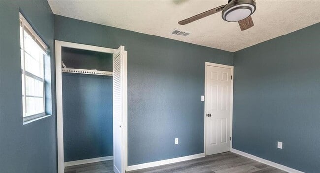 Building Photo - 4724 NW Ridgecrest Dr