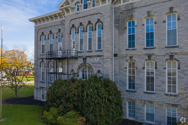 Building Photo - Sycamore School