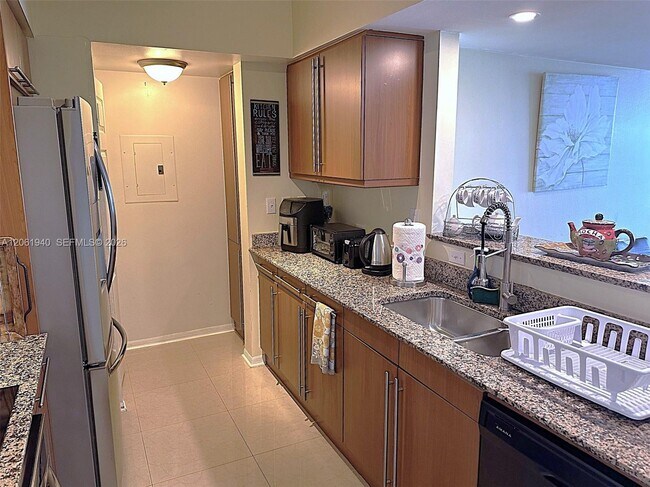 Building Photo - 2080 S Ocean Dr