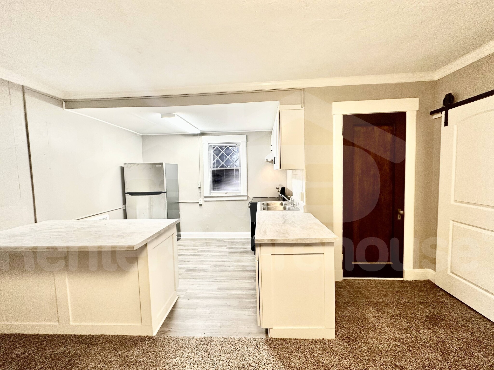 Building Photo - 2500 Grand Ave