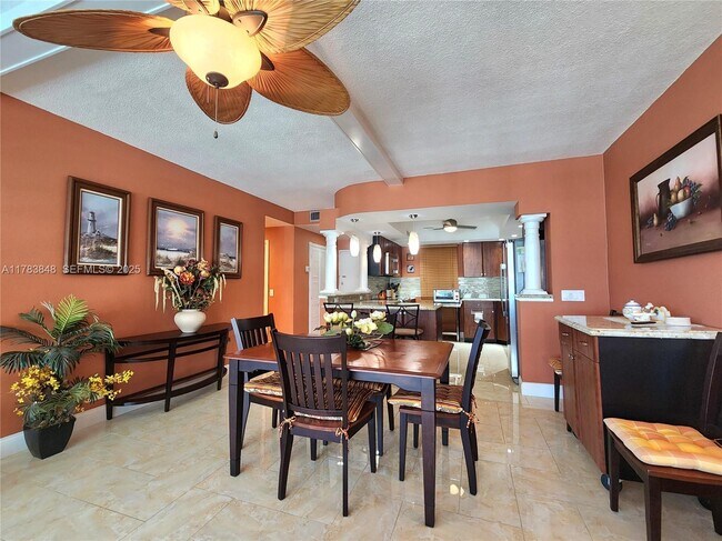 Building Photo - 3505 S Ocean Dr