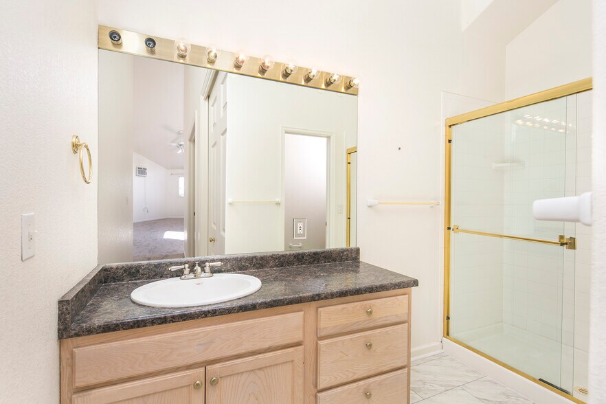 Building Photo - 9201 W Louisiana Ave