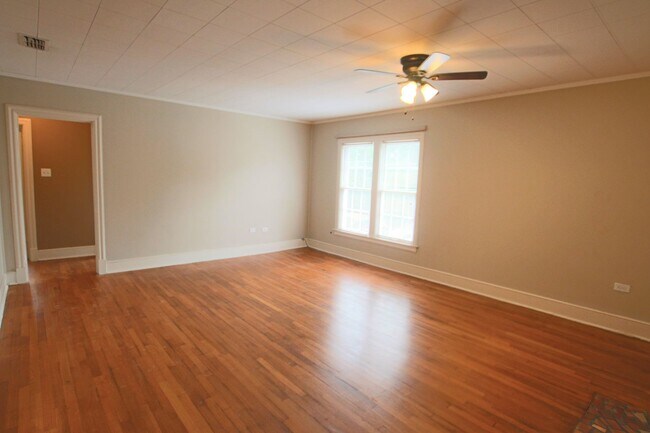 Building Photo - Rowland Duplex 130/130 1/2 *LEASE UP*