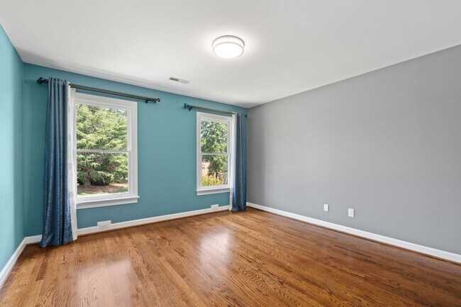 Building Photo - 507 Bing Crosby Blvd