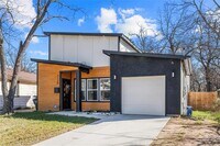 Building Photo - 3220 Reed Ln