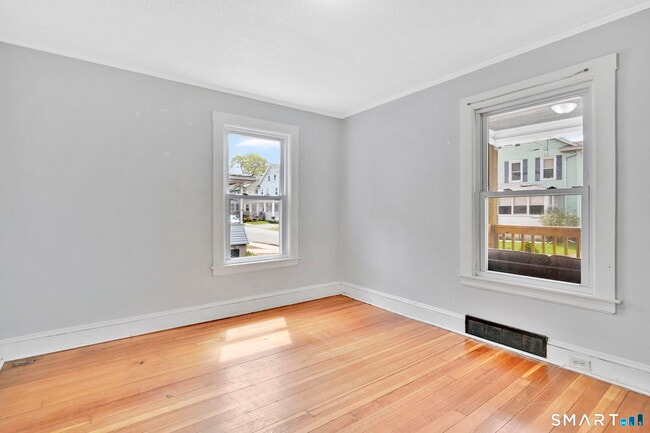 Building Photo - 42 Hartford Ave