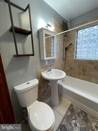 Building Photo - 311 West Ave