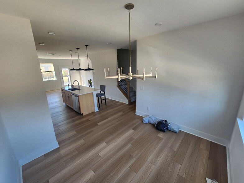 Building Photo - Room in Townhome on Levy Wy