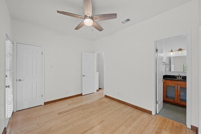 Building Photo - 4401 Speedway