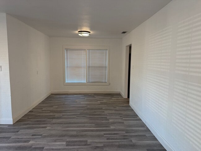 Building Photo - 4345 Cunningham Dr