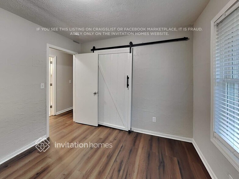 Building Photo - 1455 Colony E Cir