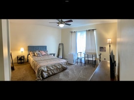 Building Photo - 853 Ladner Dr