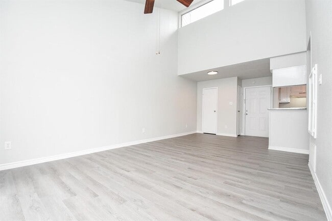 Building Photo - 13151 Walden Rd