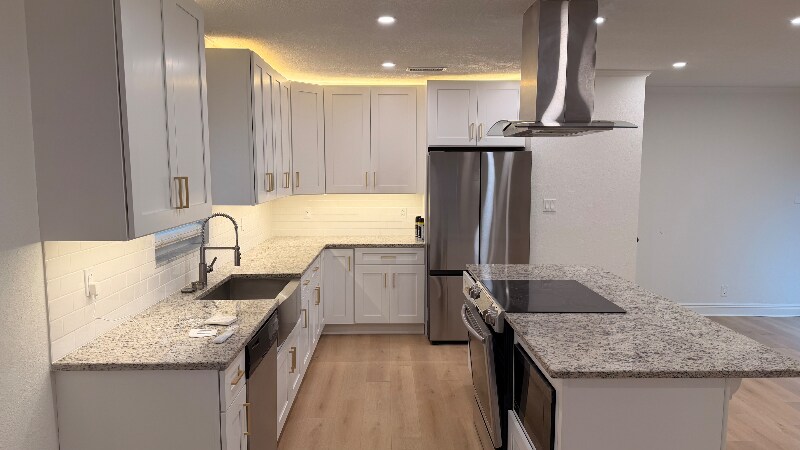 Building Photo - 8708 N Pawnee Ave