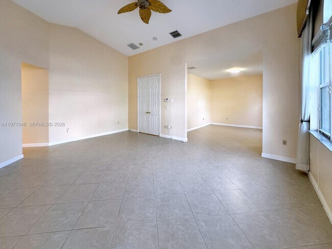 Building Photo - 5028 SW 170th Ave