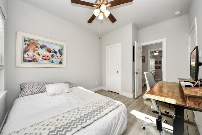 Building Photo - 9017 Lonestar Creekbend Ln