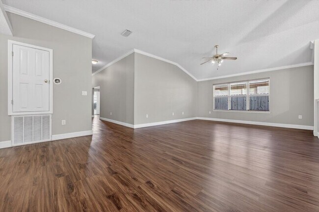 Building Photo - 1602 Trent St