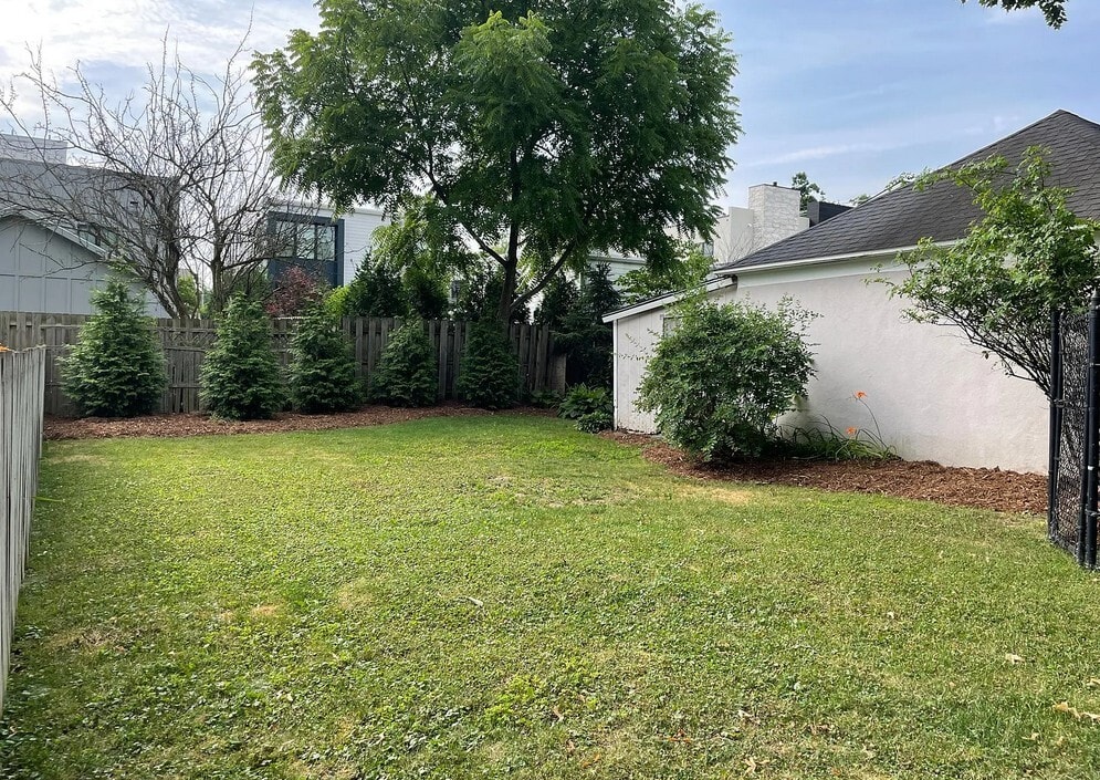 Building Photo - 704 Lovett Ave SE