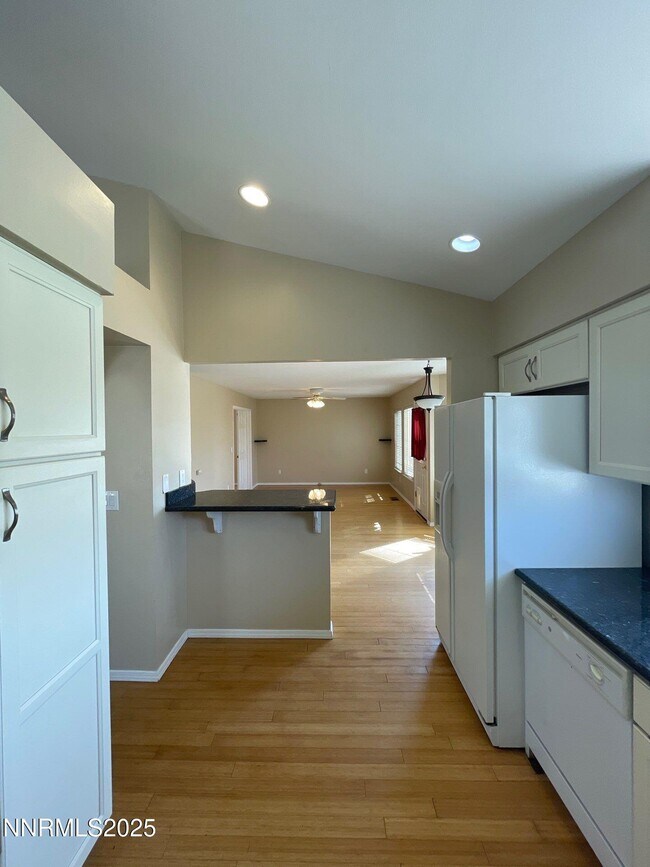 Building Photo - 5398 Coit Dr