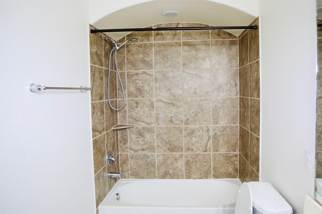 Building Photo - 13315 Canton Cliff Ct