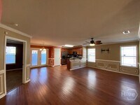 Building Photo - 21 Allen Brook Dr